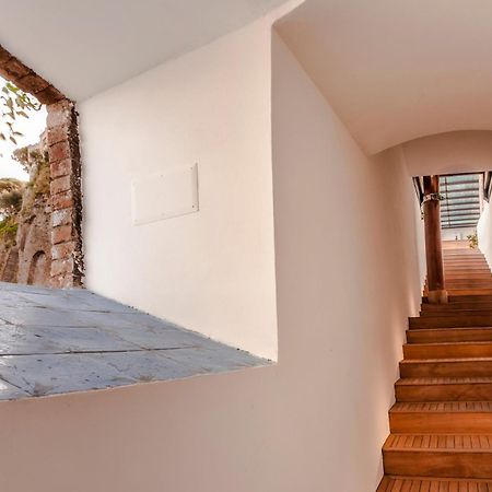 Yacht Club Capo Cervo Suites B&B Sorrent Exterior foto