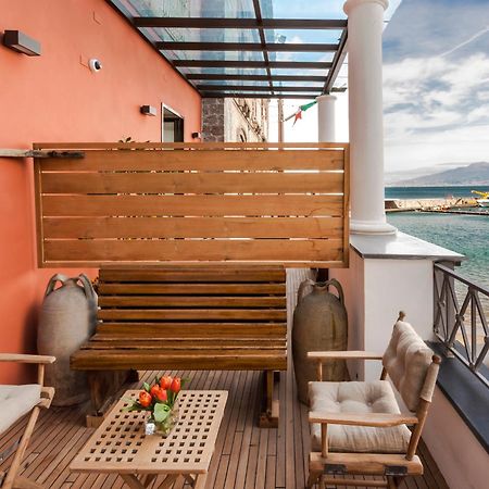 Yacht Club Capo Cervo Suites B&B Sorrent Exterior foto